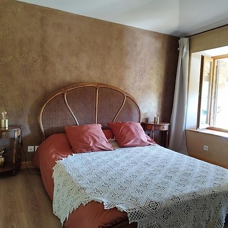 Chambres D'Hotes Aux Petits Belezins 생-아모르 외부 사진