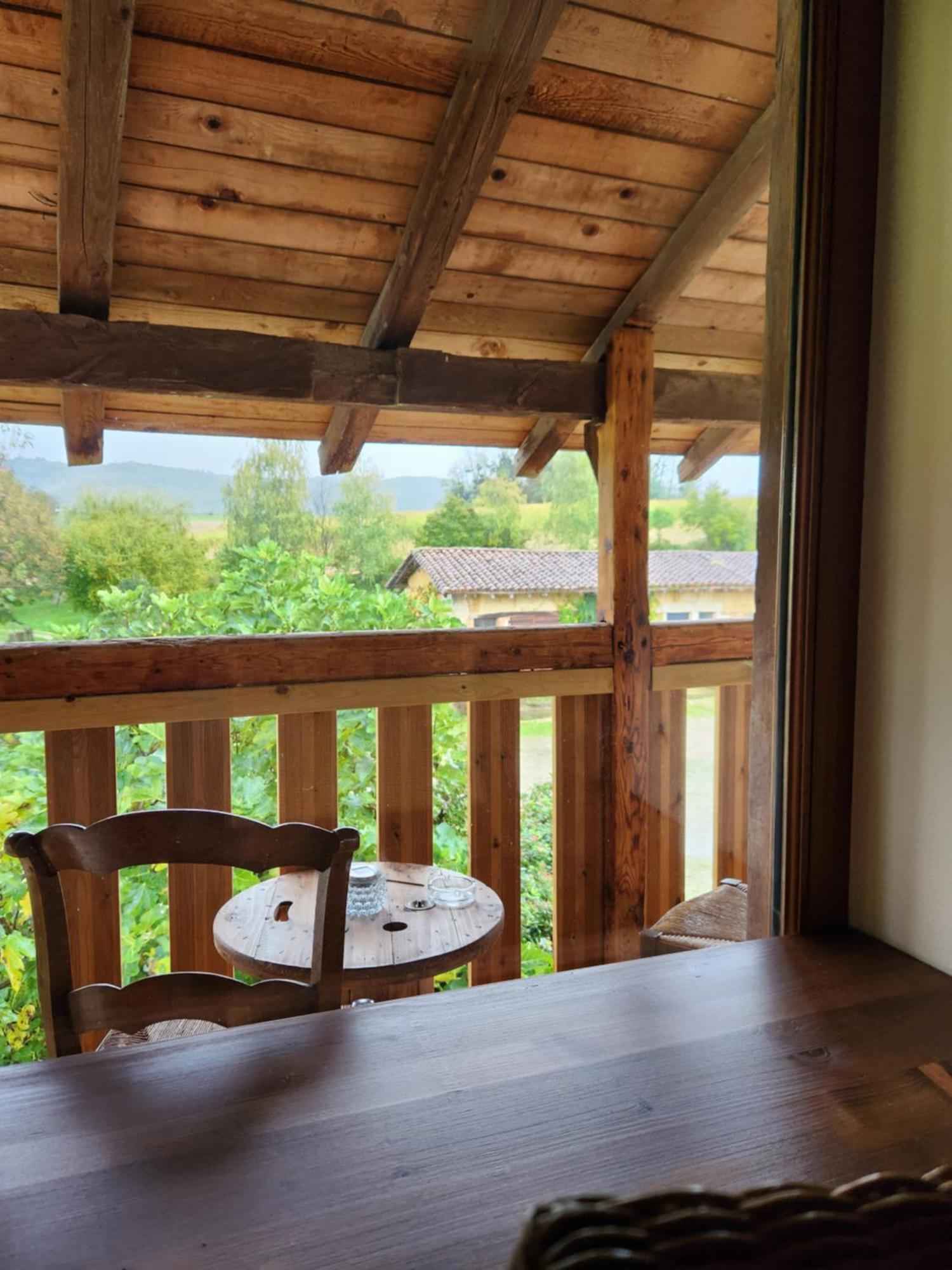Chambres D'Hotes Aux Petits Belezins 생-아모르 객실 사진